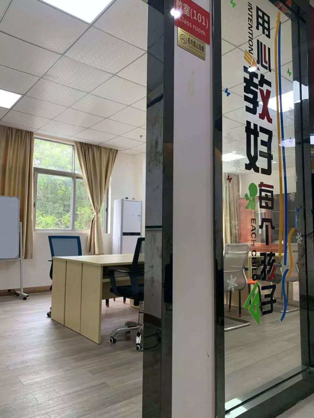 松山湖环境图.jpg 松山湖环境图.jpg