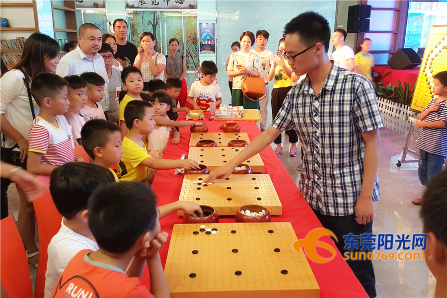 围棋职业段位_职业围棋手收入(2)